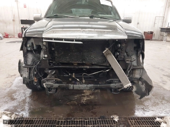 2007 Lincoln Navigator with VIN 5LMFU28537LJ02193, listed as a IAAI auction lot 41323416 with 259,747 mi miles. Bid and sale history available at carsss.com. Image 6.