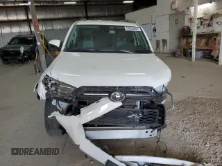 2022 Toyota 4Runner SR5 Premium with VIN JTENU5JRXN5979777, listed as a Copart auction lot 53605845 with 20,957 mi miles and Salvage title. Bid and sale history available at DreamBid. Image 5.