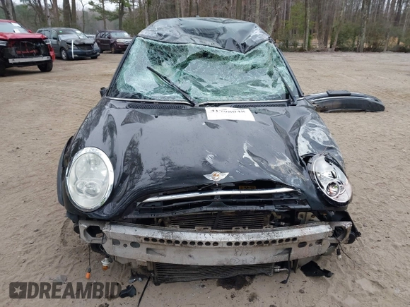 2005 MINI Hardtop z VIN WMWRC33445TJ64482, wystawiony jako IAAI lot #41798048 z przebiegiem 115 656 mil mil oraz . Historia ofert i sprzedaży dostępna na DreamBid. Obrazek 6.