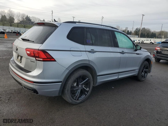 2024 Volkswagen Tiguan SE R-Line Black with VIN 3VV8B7AX4RM058996, listed as a Copart auction lot 45897525 with 9,956 mi miles and Salvage Title. Bid and sale history available at carsss.com. Image 3.