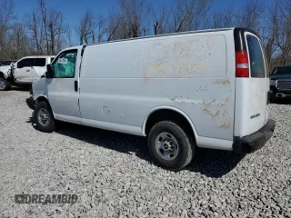 2018 GMC Savana Cargo Van with VIN 1GTW7AFG5J1327389, listed as a Copart auction lot 86473954 with Not Provided miles and Salvage Title. Bid and sale history available at carsss.com. Image 2.