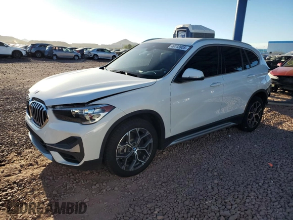 2021 BMW X1 xDrive28i with VIN WBXJG9C08M5U21413, listed as a Copart auction lot 49733935 with 44,220 mi miles and Salvage Title. Bid and sale history available at carsss.com. Image 1.