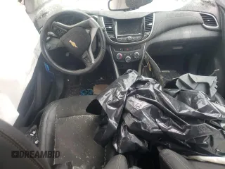2022 Chevrolet Trax LT z VIN KL7CJPSM9NB548252, wystawiony jako Copart lot #56999955 z przebiegiem Nie podano mil oraz Szkoda całkowita • Salvage title. Historia ofert i sprzedaży dostępna na DreamBid. Obrazek 8.