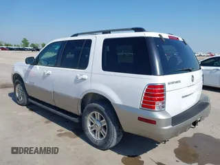 2002 Mercury Mountaineer with VIN 4M2DU86W02UJ21875, listed as a IAAI auction lot 41972193 with 154,699 mi miles and . Bid and sale history available at DreamBid. Image 3.