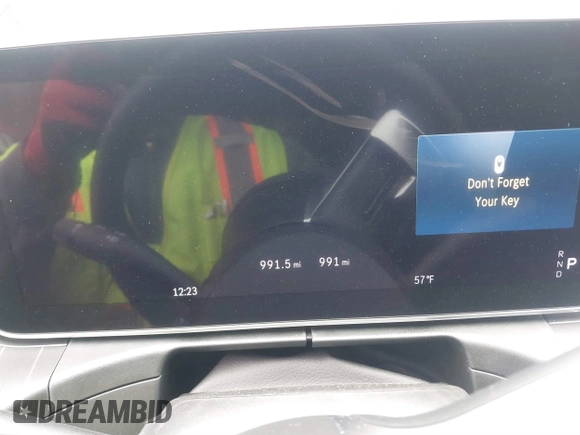 2025 Mercedes-Benz C 300 with VIN W1KAF4HB8SR243351, listed as a IAAI auction lot 41689281 with 991 mi miles and . Bid and sale history available at DreamBid. Image 7.