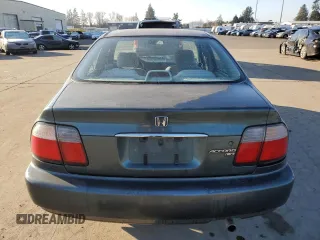 1996 Honda Accord LX with VIN 1HGCD5636TA278854, listed as a Copart auction lot 88117305 with 218,132 mi miles and Salvage Title. Bid and sale history available at DreamBid. Image 6.