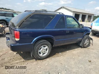 2000 Chevrolet Blazer LS with VIN 1GNCT18W3YK104430, listed as a Copart auction lot 68858864 with 47,342 mi miles and Salvage title. Bid and sale history available at DreamBid. Image 3.