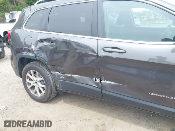 2017 Jeep Cherokee Latitude с VIN 1C4PJMCS6HW649441, выставлен на аукционе IAAI как лот 42286967 с пробегом 68 742 миль миль и . История ставок и продаж доступна на DreamBid. Изображение 6.