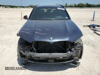 2020 BMW X5 sDrive40i with VIN 5UXCR4C0XLLT18537, listed as a Copart auction lot 52439585 with 45,042 mi miles and Salvage Title. Bid and sale history available at DreamBid. Image 5.