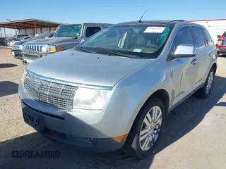 2010 Lincoln MKX with VIN 2LMDJ6JC9ABJ00706, listed as a IAAI auction lot 42043882 with 182,002 mi miles. Bid and sale history available at carsss.com. Image 2.