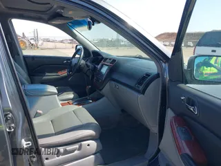 2005 Acura MDX Touring z VIN 2HNYD18885H530026, wystawiony jako IAAI lot #42414576 z przebiegiem 199 421 mil mil oraz . Historia ofert i sprzedaży dostępna na DreamBid. Obrazek 5.