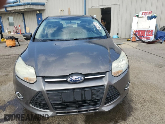 2013 Ford Focus SE with VIN 1FADP3K21DL153204, listed as a Copart auction lot 49231735 with 135,345 mi miles and Salvage Title. Bid and sale history available at carsss.com. Image 5.