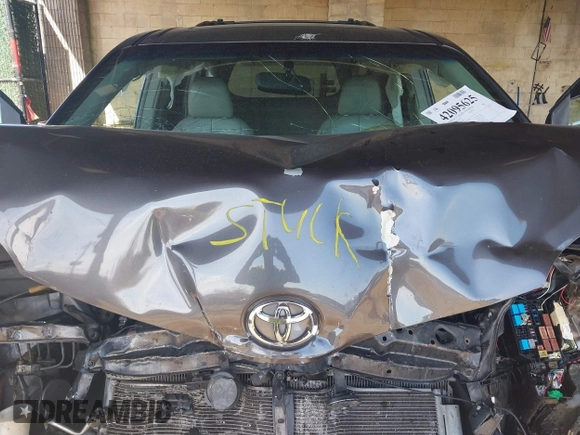 2014 Toyota Sienna XLE with VIN 5TDYK3DC5ES433949, listed as a IAAI auction lot 42095625 with 337,642 mi miles and . Bid and sale history available at DreamBid. Image 10.