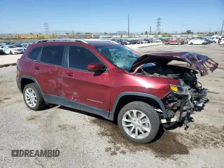 2021 Jeep Cherokee Latitude with VIN 1C4PJLCBXMD192262, listed as a Copart auction lot 57325295 with 208,134 mi miles and Salvage title. Bid and sale history available at DreamBid. Image 4.