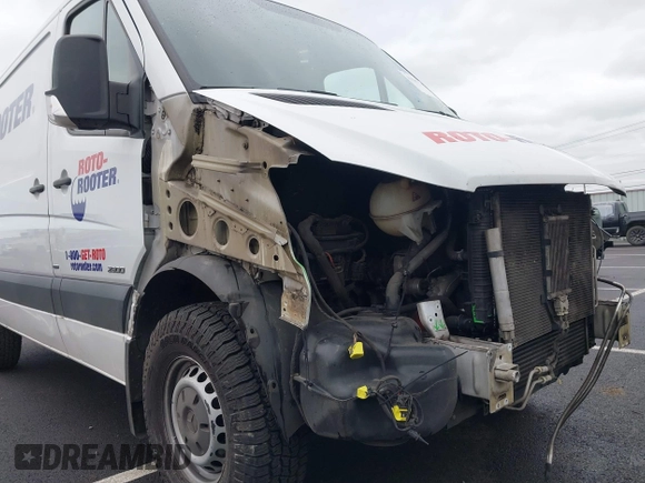 2016 Mercedes-Benz Sprinter with VIN WD3PE7DD1GP257850, listed as a IAAI auction lot 41587919 with 122,306 mi miles and . Bid and sale history available at carsss.com. Image 6.