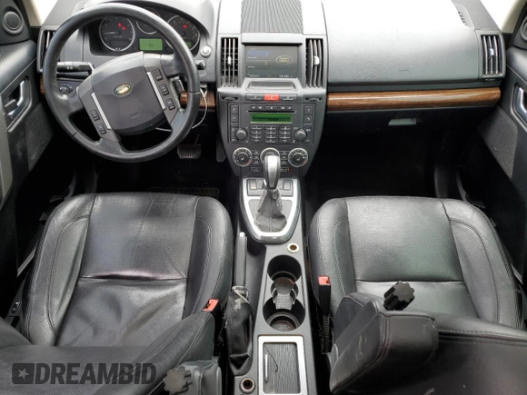 2009 Land Rover LR2 HSE z VIN SALFT24N39H118330, wystawiony jako Copart lot #57363945 z przebiegiem 235 599 mil mil oraz Szkoda całkowita • Salvage title. Historia ofert i sprzedaży dostępna na DreamBid. Obrazek 8.