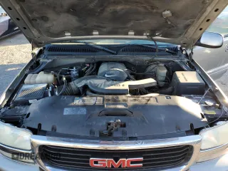 2002 GMC Yukon XL SLT with VIN 3GKFK16Z92G264823, listed as a Copart auction lot 89217375 with 243,986 mi miles and Salvage Title. Bid and sale history available at carsss.com. Image 12.