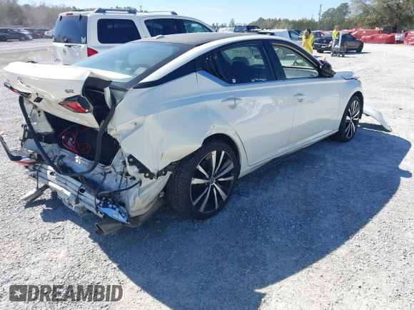 2020 Nissan Altima SR with VIN 1N4BL4CV7LC271886, listed as a IAAI auction lot 41824787 with 68,989 mi miles and . Bid and sale history available at carsss.com. Image 4.