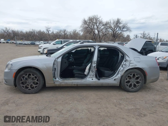 2016 Chrysler 300 with VIN 2C3CCAGG0GH239071, listed as a IAAI auction lot 41736156 with 107,747 mi miles. Bid and sale history available at carsss.com. Image 15.