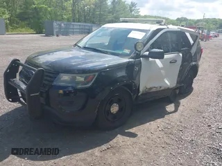 2016 Ford Police Interceptor Utility z VIN 1FM5K8AR3GGB36826, wystawiony jako IAAI lot #42177474 z przebiegiem 65 464 mil mil oraz . Historia ofert i sprzedaży dostępna na DreamBid. Obrazek 17.