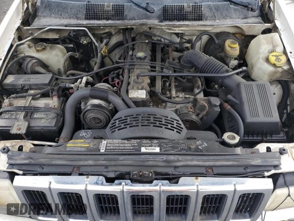 1998 Jeep Grand Cherokee Laredo with VIN 1J4GZ48S1WC165851, listed as a Copart auction lot 84110044 with 306,484 mi miles and Salvage Title. Bid and sale history available at carsss.com. Image 12.