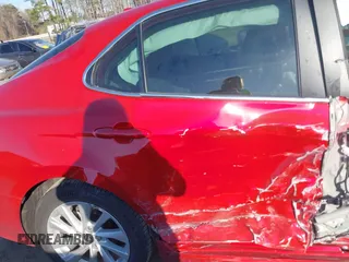 2024 Toyota Camry LE z VIN 4T1R11AK3RU254717, wystawiony jako IAAI lot #41709040 z przebiegiem 11 338 mil mil oraz . Historia ofert i sprzedaży dostępna na DreamBid. Obrazek 19.