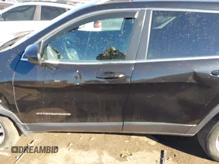 2014 Jeep Cherokee Limited with VIN 1C4PJMDS6EW190972, listed as a IAAI auction lot 41672533 with 213,228 mi miles and . Bid and sale history available at DreamBid. Image 15.