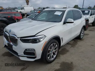 2021 BMW X5 xDrive40i with VIN 5UXCR6C03M9G36156, listed as a IAAI auction lot 42125009 with 30,877 mi miles. Bid and sale history available at carsss.com. Image 19.