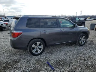 2009 Toyota Highlander Sport with VIN JTEDS43A692076844, listed as a Copart auction lot 45097635 with 174,078 mi miles and Salvage Title. Bid and sale history available at carsss.com. Image 3.