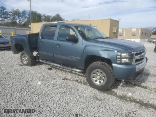 2007 Chevrolet Silverado 1500 LT w/1LT with VIN 2GCEC13C671661541, listed as a Copart auction lot 84800614 with 263,248 mi miles and Non Repairable. Bid and sale history available at carsss.com. Image 4.