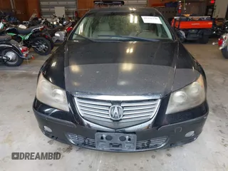 2005 Acura RL with VIN JH4KB16525C014577, listed as a IAAI auction lot 42191120 with 188,720 mi miles and . Bid and sale history available at DreamBid. Image 6.