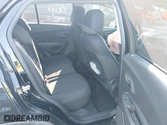 2020 Chevrolet Trax LS with VIN KL7CJNSB8LB016636, listed as a IAAI auction lot 40073176 with 49,089 mi miles. Bid and sale history available at carsss.com. Image 8.