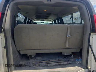 2005 Chevrolet Express Passenger with VIN 1GAHG39U151149680, listed as a IAAI auction lot 42633644 with 165,707 mi miles and . Bid and sale history available at DreamBid. Image 41.