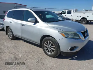 2014 Nissan Pathfinder S with VIN 5N1AR2MM7EC630151, listed as a IAAI auction lot 41844384 with 165,429 mi miles. Bid and sale history available at carsss.com. Image 1.