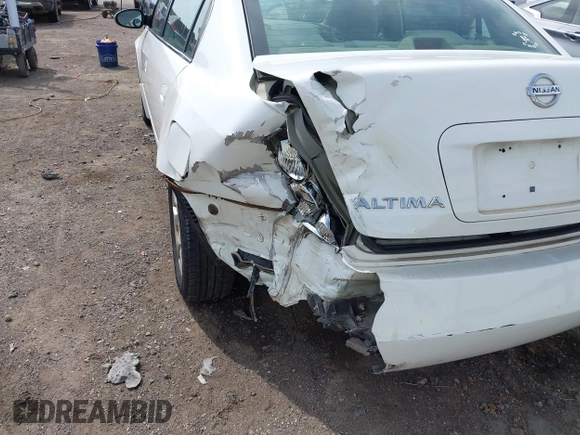 2006 Nissan Altima S with VIN 1N4AL11D76N429043, listed as a IAAI auction lot 42061407 with 163,528 mi miles and . Bid and sale history available at DreamBid. Image 6.
