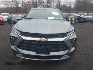 2023 Chevrolet Blazer LT с VIN 3GNKBHR40PS195292, выставлен на аукционе IAAI как лот 41935730 с пробегом 19 626 миль миль и . История ставок и продаж доступна на DreamBid. Изображение 12.
