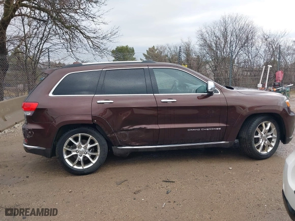 2014 Jeep Grand Cherokee Summit with VIN 1C4RJFJGXEC572752, listed as a IAAI auction lot 41905142 with 205,858 mi miles. Bid and sale history available at carsss.com. Image 13.