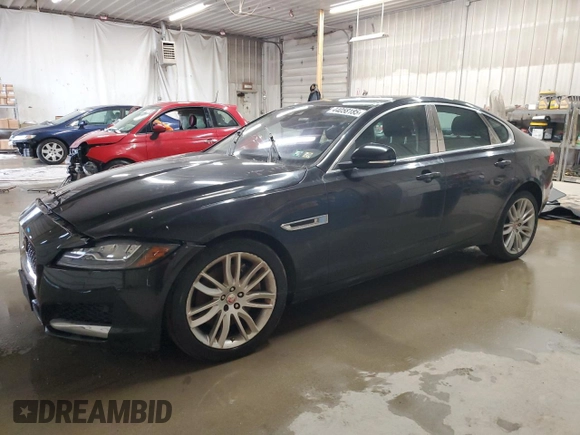 2016 Jaguar XF 35t Prestige z VIN SAJBK4BV7GCY20167, wystawiony jako Copart lot #44058185 z przebiegiem Nie podano mil oraz Czysty tytuł • Clean title. Historia ofert i sprzedaży dostępna na DreamBid. Obrazek 1.