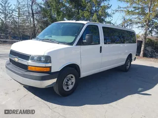 2016 Chevrolet Express Passenger LT with VIN 1GAZGPFGXG1284346, listed as a IAAI auction lot 41844084 with 74,555 mi miles. Bid and sale history available at carsss.com. Image 20.