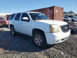 2007 GMC Yukon SLT with VIN 1GKFC13007R260640, listed as a Copart auction lot 86981054 with 0 mi miles and Salvage Title. Bid and sale history available at carsss.com. Image 4.