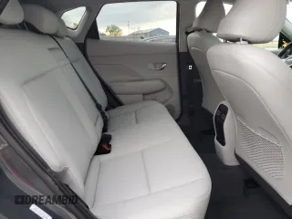 2024 Hyundai Kona Limited с VIN KM8HECA32RU172868, выставлен на аукционе Copart как лот 54697065 с пробегом 4 986 миль миль и Списание • Salvage title. История ставок и продаж доступна на DreamBid. Изображение 11.
