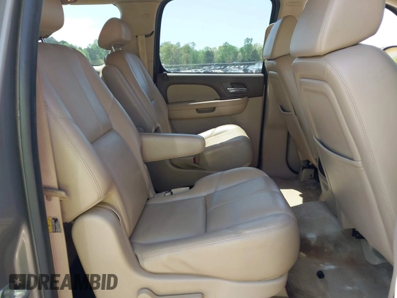 2007 GMC Yukon XL SLT z VIN 1GKFC16087J200390, wystawiony jako IAAI lot #42049673 z przebiegiem 169 174 mil mil oraz . Historia ofert i sprzedaży dostępna na DreamBid. Obrazek 8.