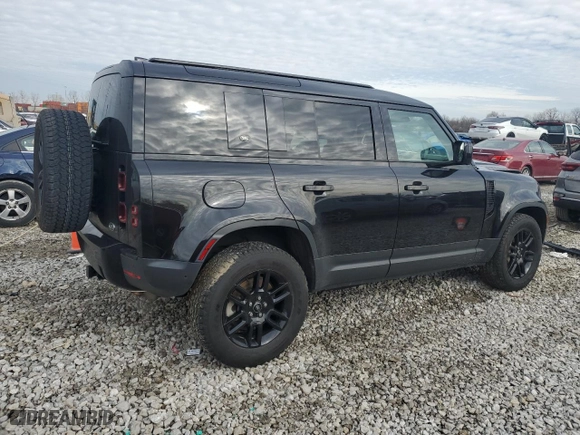 2022 Land Rover Defender SE with VIN SALEP7RU6N2106733, listed as a Copart auction lot 43371445 with 41,667 mi miles and Salvage Title. Bid and sale history available at carsss.com. Image 3.