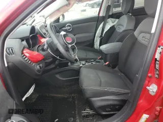 2016 FIAT 500X Easy z VIN ZFBCFYBT3GP360823, wystawiony jako Copart lot #54195625 z przebiegiem 80 267 mil mil oraz Szkody całkowita. Historia ofert i sprzedaży dostępna na DreamBid. Obrazek 7.