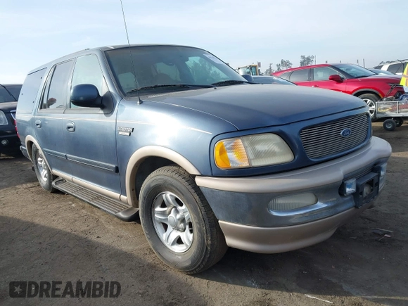 1998 Ford Expedition XLT with VIN 1FMRU17L5WLA66306, listed as a IAAI auction lot 41145712 with 93,966 mi miles. Bid and sale history available at carsss.com. Image 1.