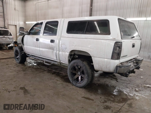 2006 Chevrolet Silverado 1500 LT1 with VIN 2GCEK13T961221041, listed as a IAAI auction lot 41497944 with 156,026 mi miles. Bid and sale history available at carsss.com. Image 3.