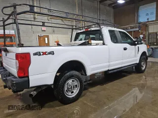 2020 Ford F-350 XL with VIN 1FT8X3B69LEC72488, listed as a Copart auction lot 44338235 with 95,767 mi miles and Clean title. Bid and sale history available at DreamBid. Image 3.