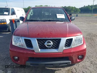 2021 Nissan Frontier SV z VIN 1N6ED0EA8MN714704, wystawiony jako IAAI lot #42065227 z przebiegiem 45 735 mil mil oraz . Historia ofert i sprzedaży dostępna na DreamBid. Obrazek 13.