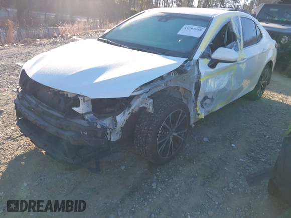 2020 Toyota Camry SE z VIN 4T1G11AK9LU997770, wystawiony jako IAAI lot #41397948 z przebiegiem 97 338 mil mil oraz . Historia ofert i sprzedaży dostępna na DreamBid. Obrazek 6.