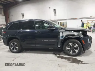 2024 Jeep Grand Cherokee с VIN 1C4RJYB65R8582910, выставлен на аукционе IAAI как лот 41719656 с пробегом 9 176 миль миль и . История ставок и продаж доступна на DreamBid. Изображение 14.